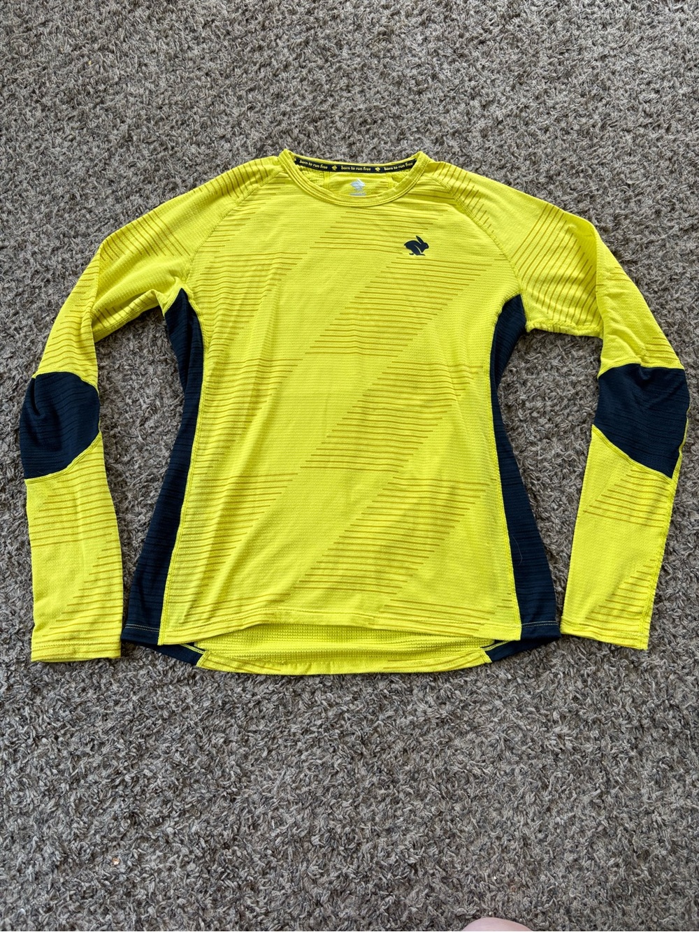 Rabbit Low Light Layer 1 Women’s Size Medium Yellow Long Sleeve